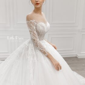 Baroque lace - long sleeves ballgown